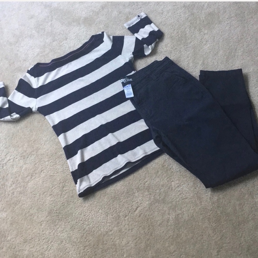 Gap Super Soft Navy Stripe Shirt - Picture 2 of 2